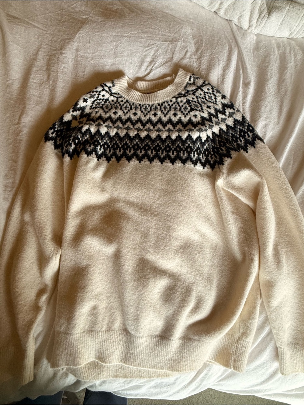 GAP Cream Crewneck Sweater with Black Fair Isle Yoke